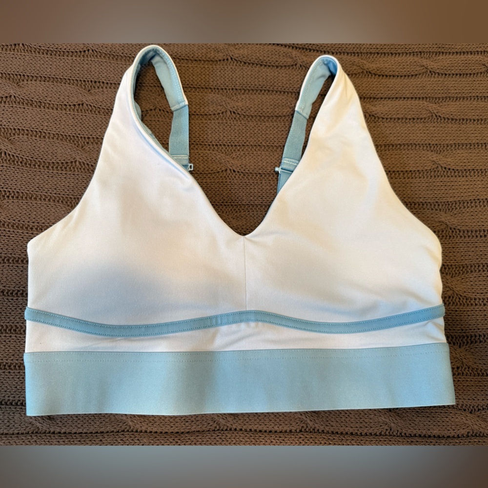 Fabletics sports bra with adjustable straps